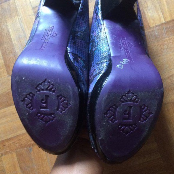 Fergilicious peep toe pumps - Picture 2 of 3